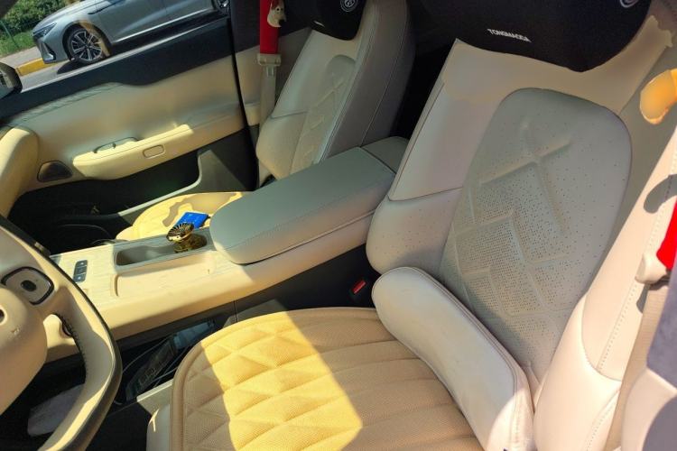 Used Nio ET7 2022 100kWh First Edition Left Front Seat