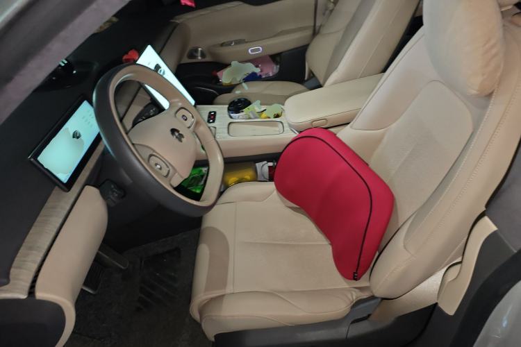 Used Nio ET7 2022 75 kWh Left Front Seat