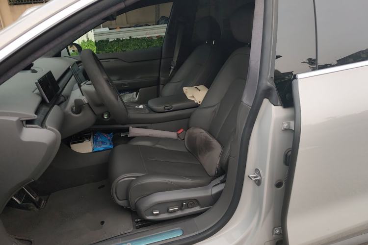 Used Nio ET7 2022 75 kWh Left Front Seat
