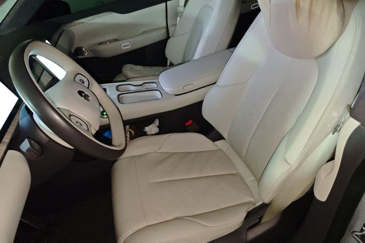 Used Nio ET7 2022 75 kWh Left Front Seat