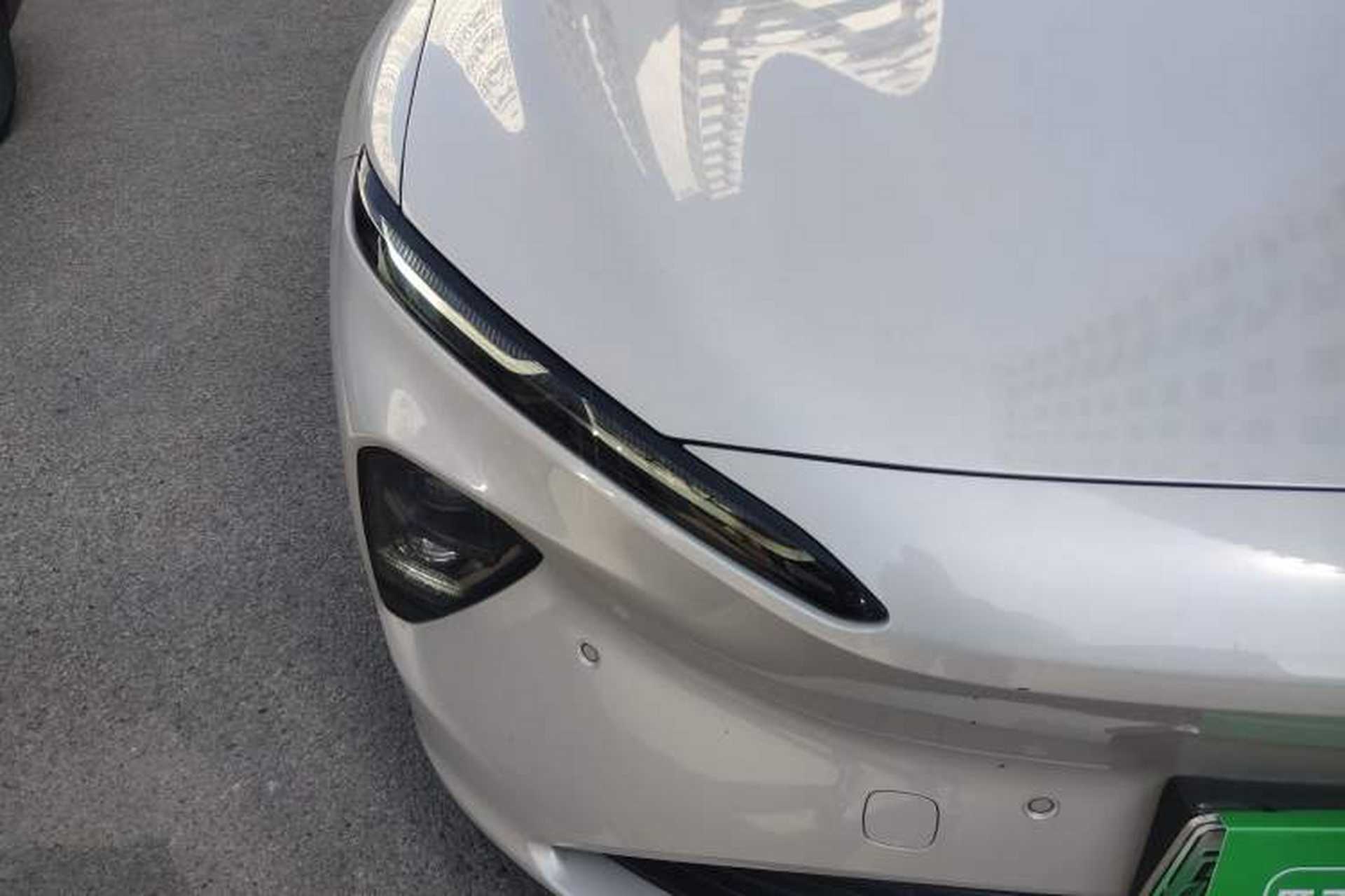 Used Nio ET7 2022 75 kWh Right Front Headlight