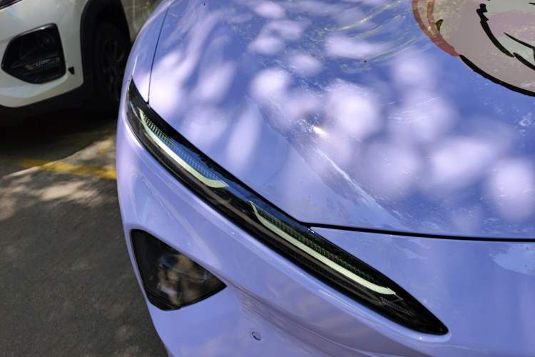Used Nio ET7 2022 75 kWh Right Front Headlight