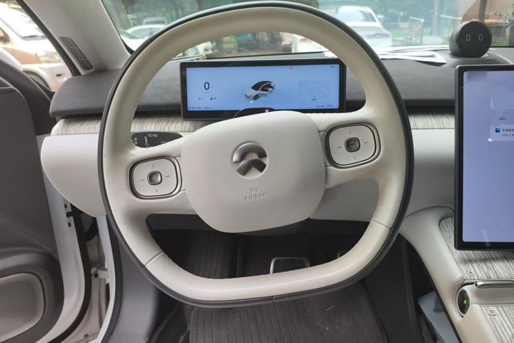 Used Nio ET7 2022 75 kWh Steering Wheel