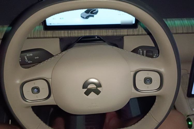 Used Nio ET7 2022 75 kWh Steering Wheel