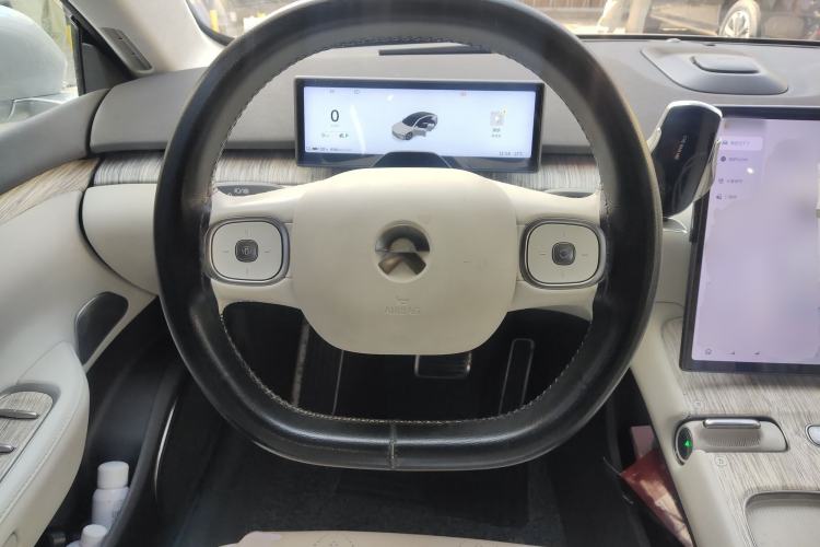 Used Nio ET7 2022 75 kWh Steering Wheel