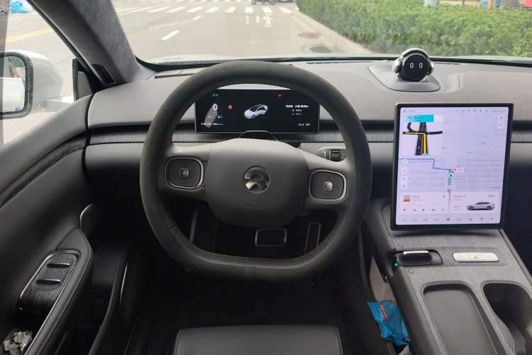 Used Nio ET7 2022 75 kWh Steering Wheel