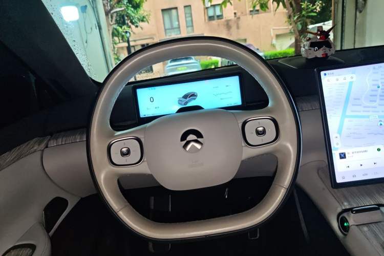 Used Nio ET7 2022 75 kWh Steering Wheel