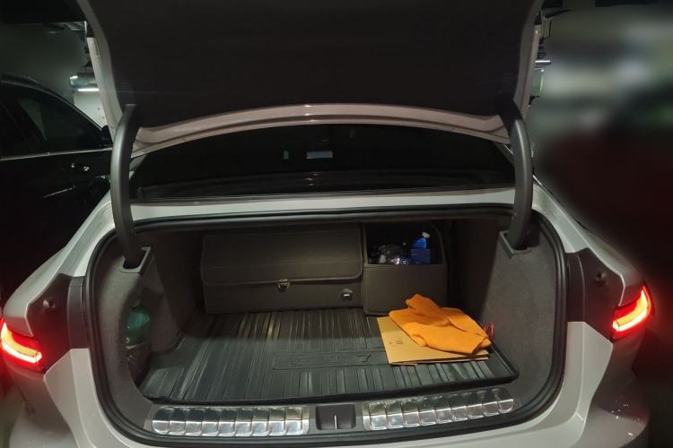 Used Nio ET7 2022 75 kWh Trunk
