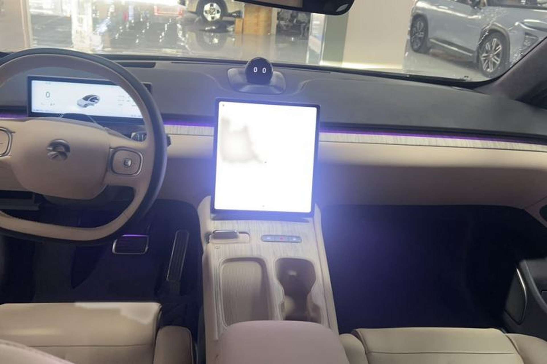 Used Nio ET7 2022 75 kWh Center Console