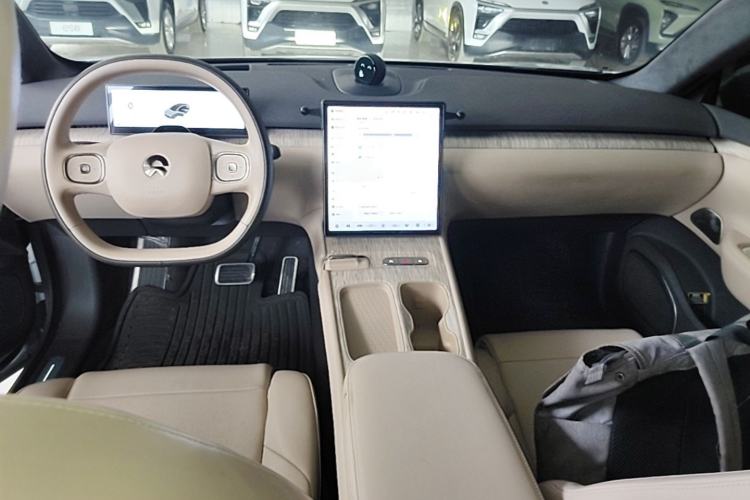 Used Nio ET7 2022 100kWh First Edition Center Console