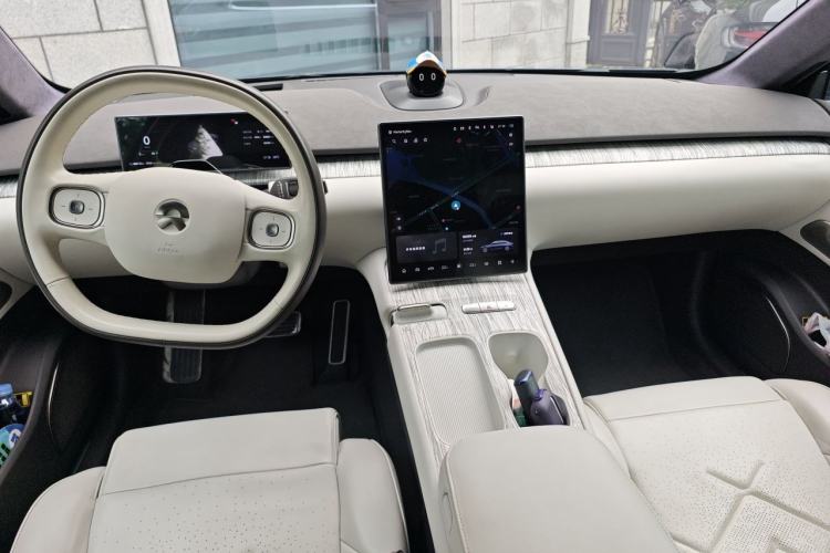 Used Nio ET7 2022 100kWh First Edition Center Console