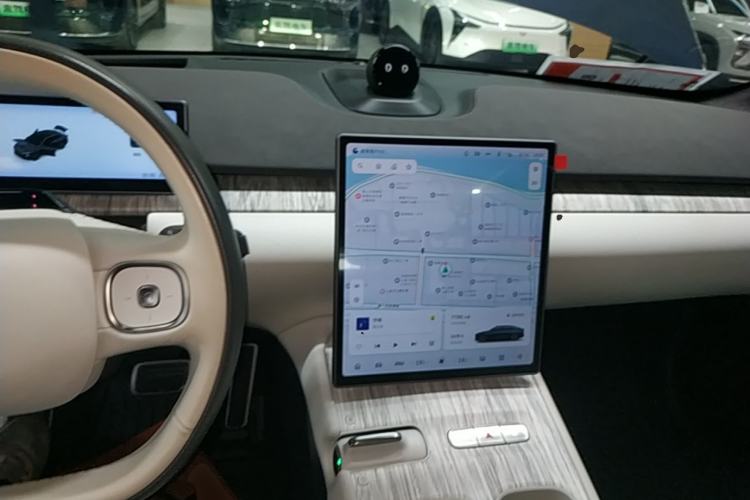 Used Nio ET7 2022 100kWh First Edition Center Console