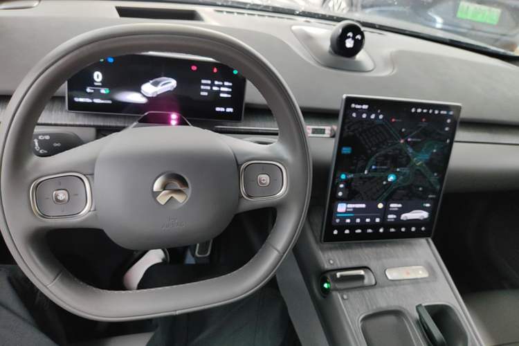 Used Nio ET7 2022 100kWh First Edition Center Console