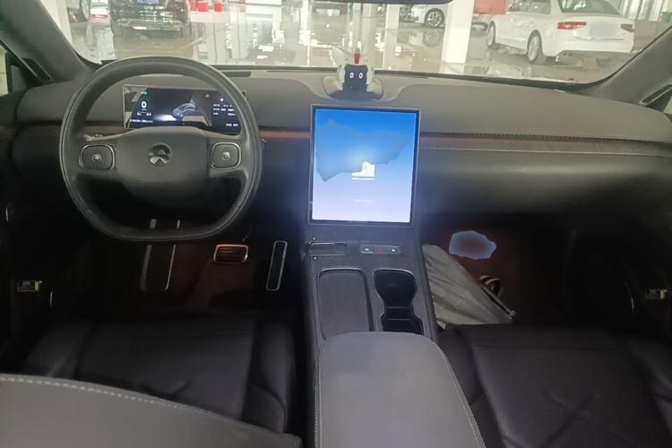 Used Nio ET7 2022 100kWh First Edition Center Console