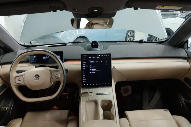 Used Nio ET7 2022 100kWh First Edition Center Console
