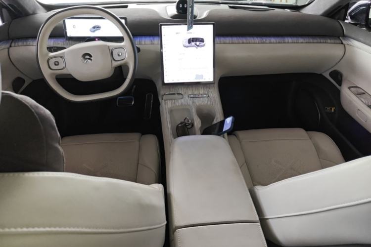 Used Nio ET7 2022 100kWh First Edition Center Console