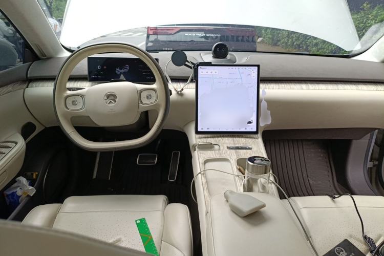 Used Nio ET7 2022 100kWh First Edition Center Console