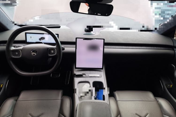 Used Nio ET7 2022 100 kWh Center Console