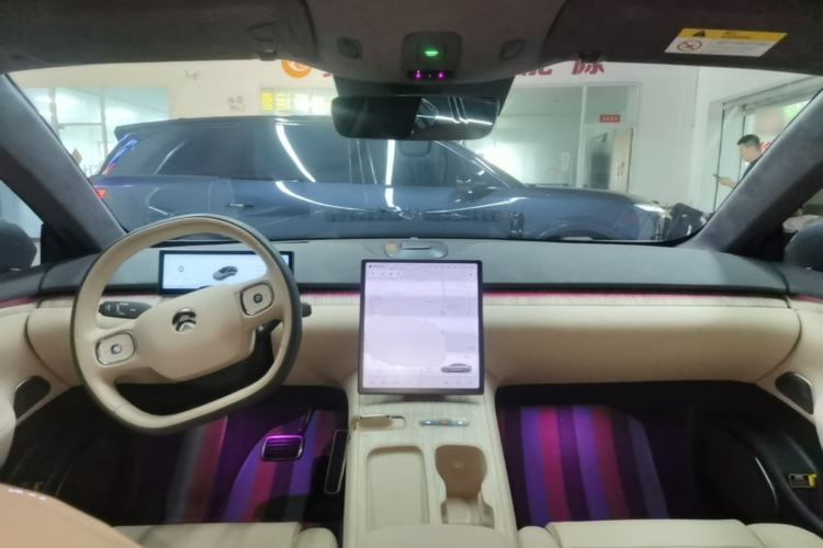 Used Nio ET7 2022 75 kWh Center Console