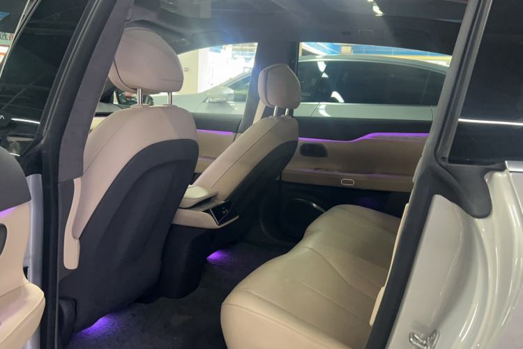 Used Nio ET7 2022 75 kWh Driver Seat