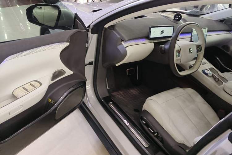 Used Nio ET7 2022 75 kWh Driver Seat