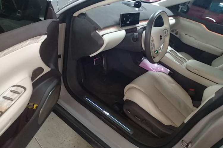 Used Nio ET7 2022 75 kWh Driver Seat
