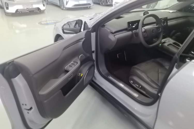 Used Nio ET7 2022 100kWh First Edition Driver Seat