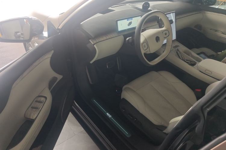 Used Nio ET7 2022 75 kWh Driver Seat