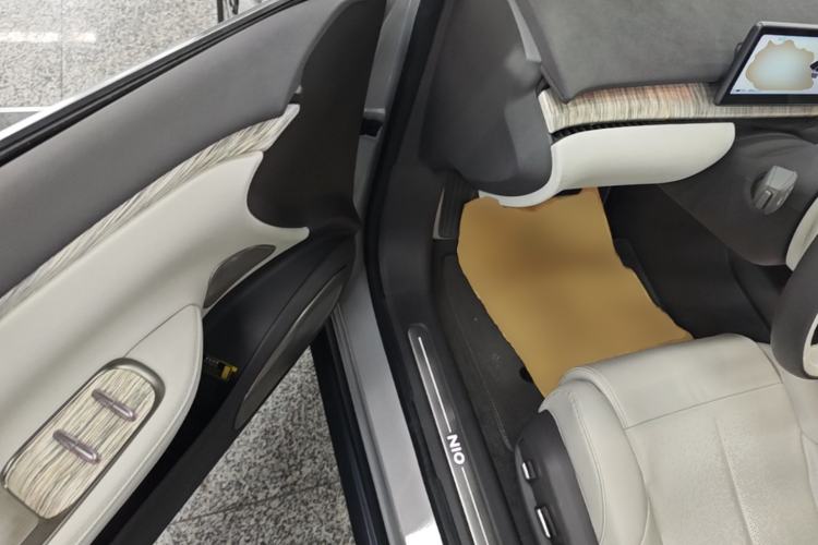 Used Nio ET7 2022 75 kWh Driver Seat