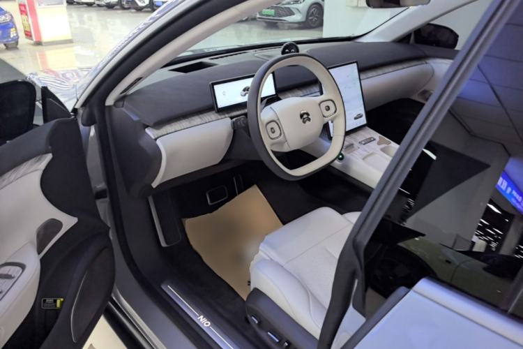 Used Nio ET7 2022 75 kWh Driver Seat