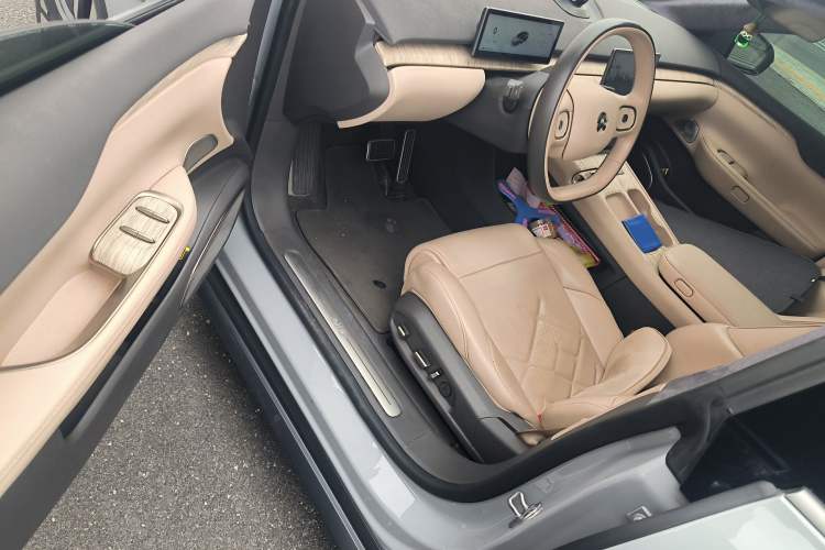 Used Nio ET7 2022 100 kWh Driver Seat