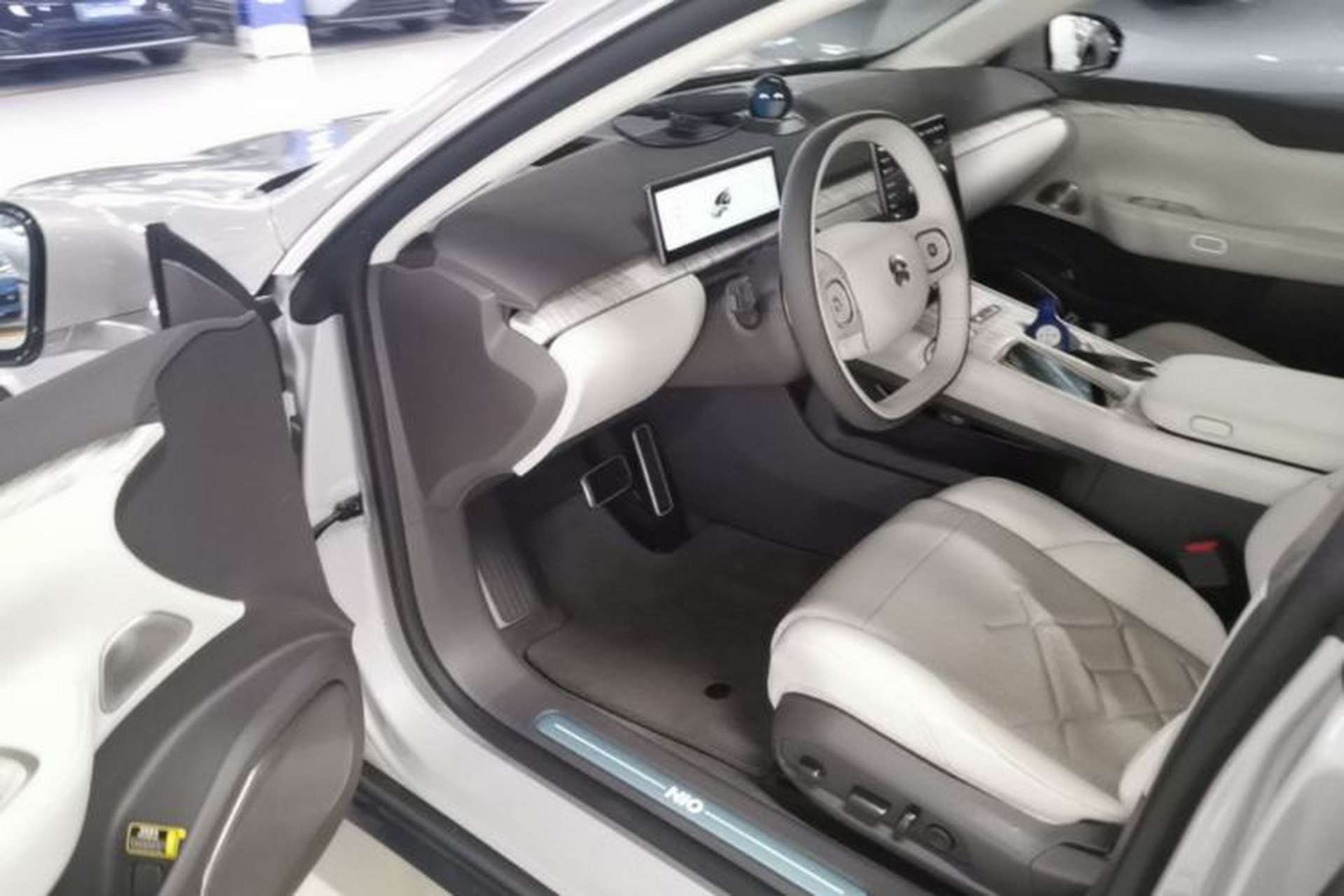 Used Nio ET7 2022 75 kWh Driver Seat