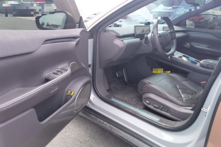 Used Nio ET7 2022 100 kWh Driver Seat