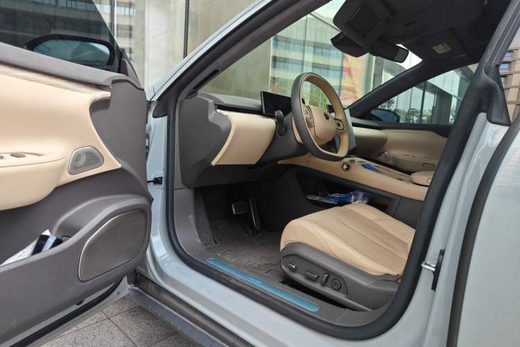 Used Nio ET7 2022 75 kWh Driver Seat