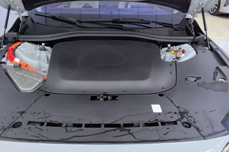 Used Nio ET7 2022 75 kWh Engine Bay