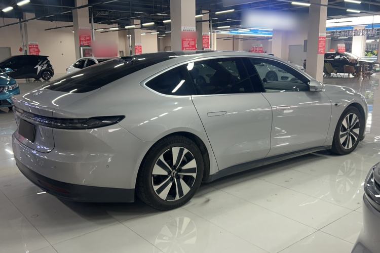 Used Nio ET7 2022 75 kWh Exterior 1