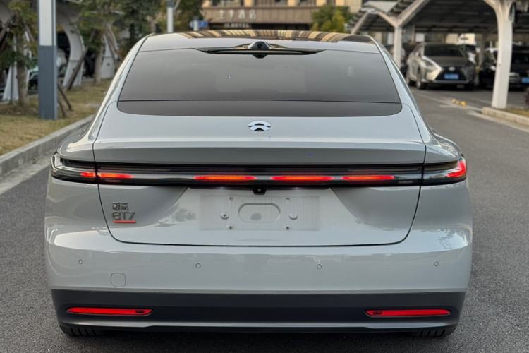 Used Nio ET7 2022 100 kWh Exterior 3