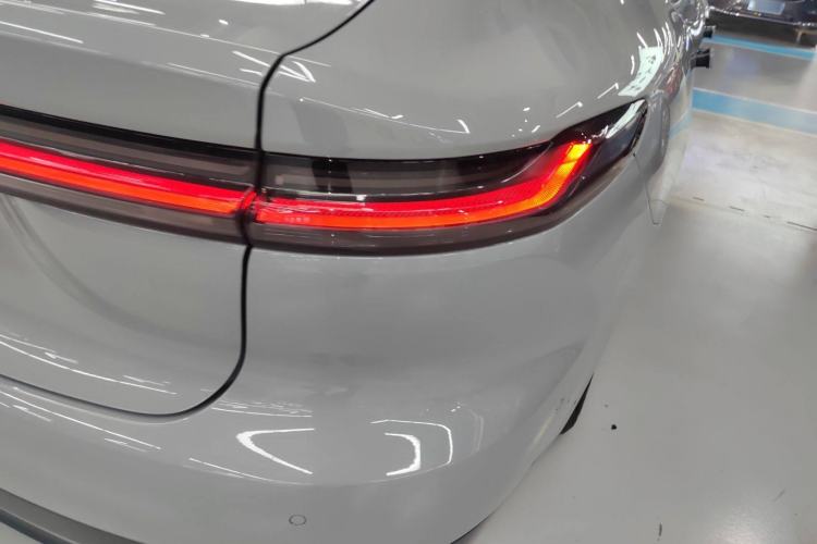Used Nio ET7 2022 75 kWh Exterior 6