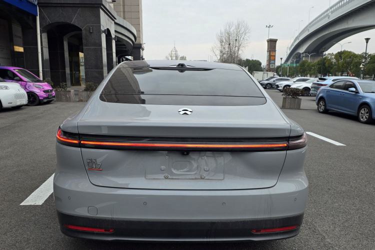 Used Nio ET7 2022 75 kWh Exterior 8
