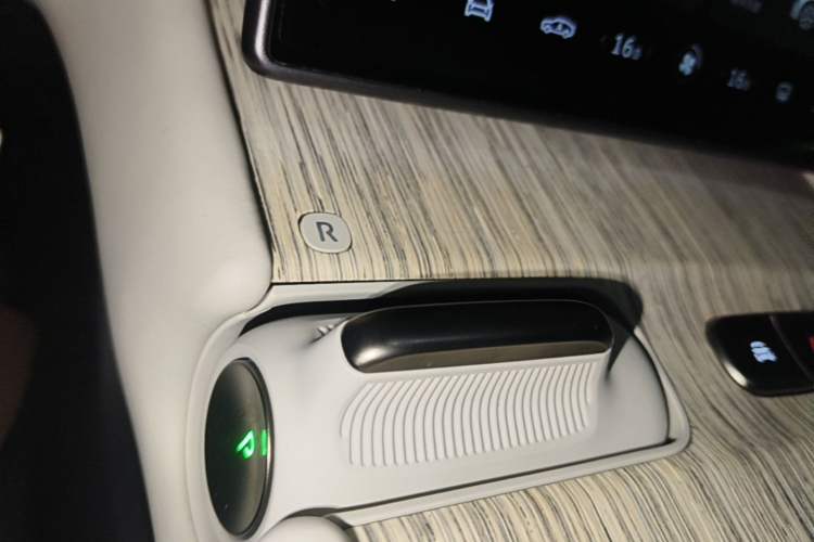 Used Nio ET7 2022 100kWh First Edition Gear Lever