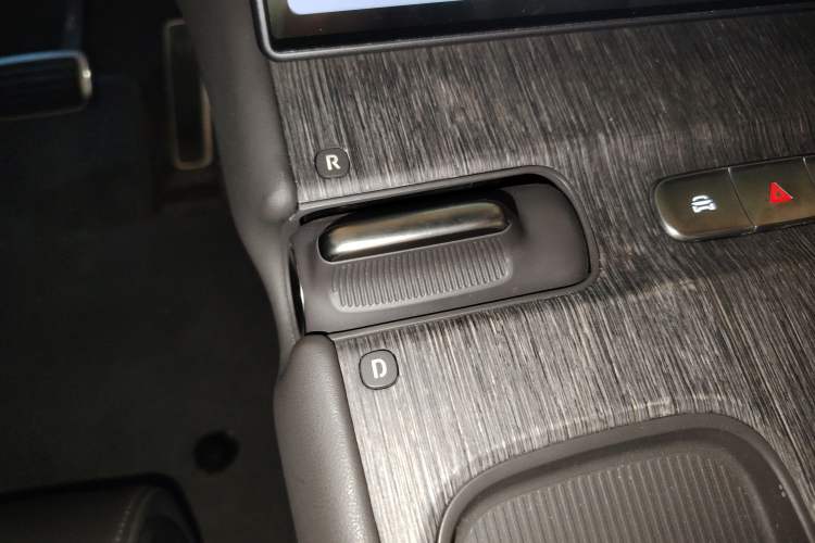 Used Nio ET7 2022 75 kWh Gear Lever