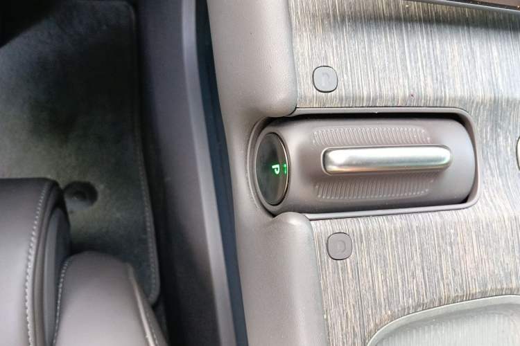Used Nio ET7 2022 100kWh First Edition Gear Lever