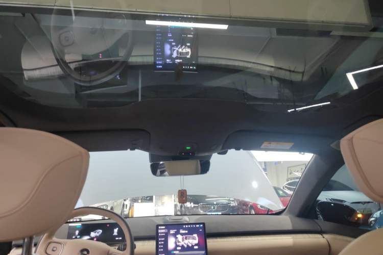 Used Nio ET7 2022 75 kWh Headliner