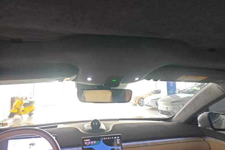 Used Nio ET7 2022 75 kWh Headliner
