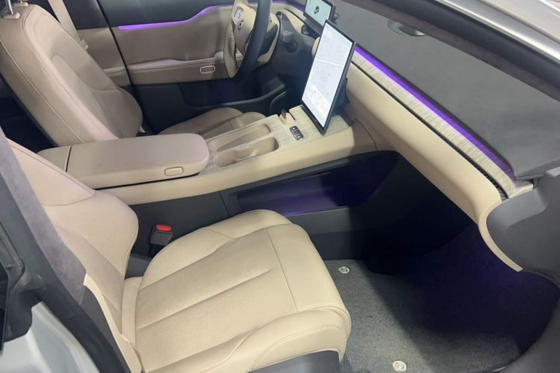 Used Nio ET7 2022 75 kWh Interior 1