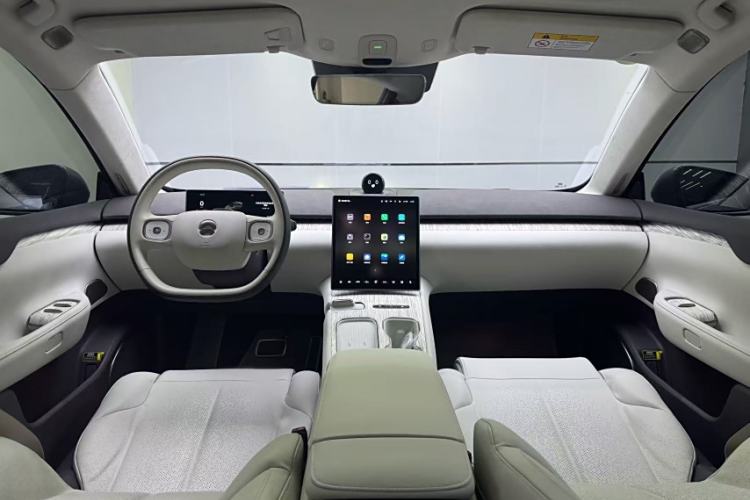 Used Nio ET7 2022 75 kWh Interior 1