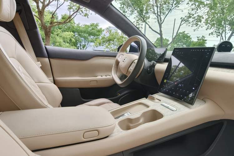 Used Nio ET7 2022 100kWh First Edition Interior 10