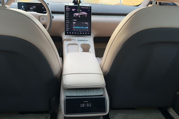 Used Nio ET7 2022 100 kWh Interior 10