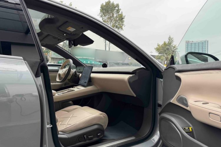 Used Nio ET7 2022 100kWh First Edition Interior 10