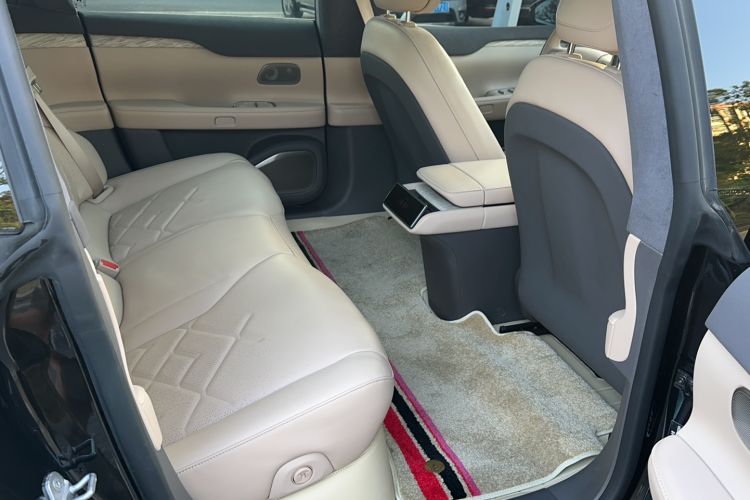 Used Nio ET7 2022 100 kWh Interior 11